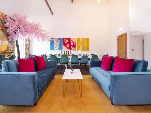 York | 20 Sleeper Large Party House image