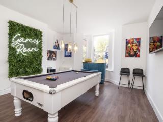 York | 20 Sleeper Large Party House thumbnail