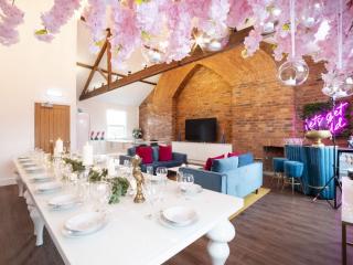 York | 20 Sleeper Large Party House thumbnail