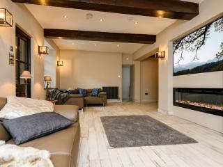Lake District 16 Sleeper House With Hot Tub thumbnail