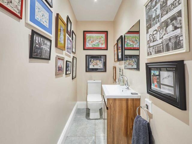6 Bedroom House | Sleeps 12 image