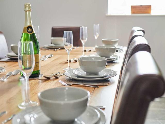 6 Bedroom House | Sleeps 12 image