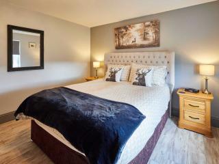 6 Bedroom House | Sleeps 12 thumbnail