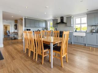 Yorkshire Stunning Property with Pool | Sleeps 16 thumbnail