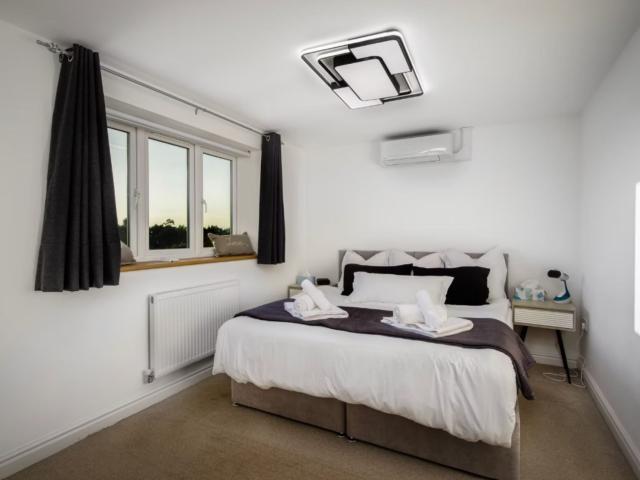 Lancashire House Sleeps 10 | Swim Spa, Hot Tub and Pool Table image