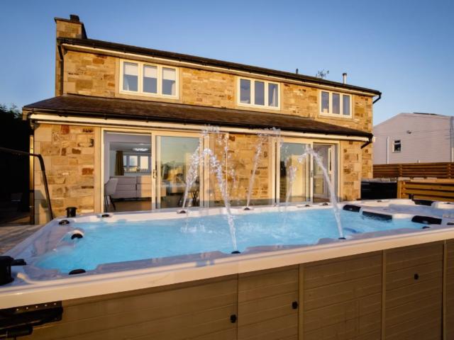 Lancashire House Sleeps 10 | Swim Spa, Hot Tub and Pool Table image