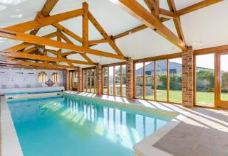 Lincolnshire Barn Conversion with Pool and Games room | Sleeps 16