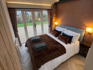 Lincolnshire Barn Conversion with Pool and Games room | Sleeps 16 thumbnail