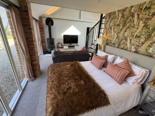 Lincolnshire Barn Conversion with Pool and Games room | Sleeps 16 thumbnail