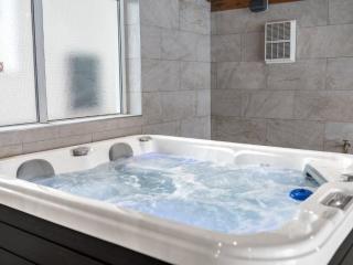 Windermere House with Private Spa | Sleeps up to 20 thumbnail