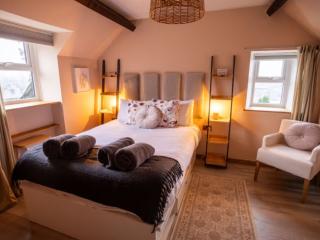 Windermere House with Private Spa | Sleeps up to 20 thumbnail