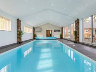 Yorkshire Stunning Property with Pool | Sleeps 16 thumbnail