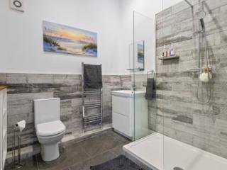 Yorkshire Stunning Property with Pool | Sleeps 16 thumbnail