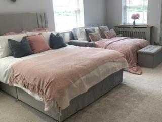 Yorkshire Stunning Property with Pool | Sleeps 16 thumbnail
