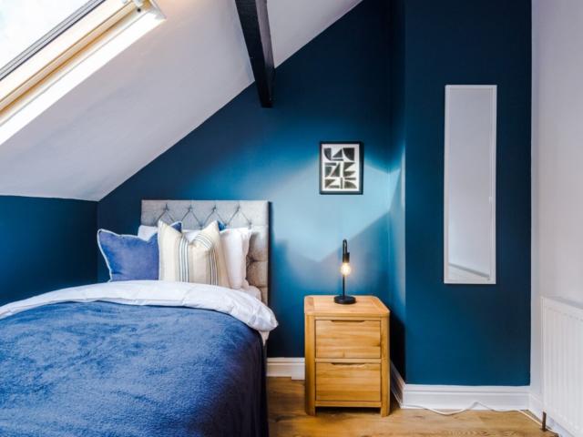 Headingley House | Sleeps 13 image