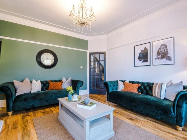 Headingley House | Sleeps 13 image