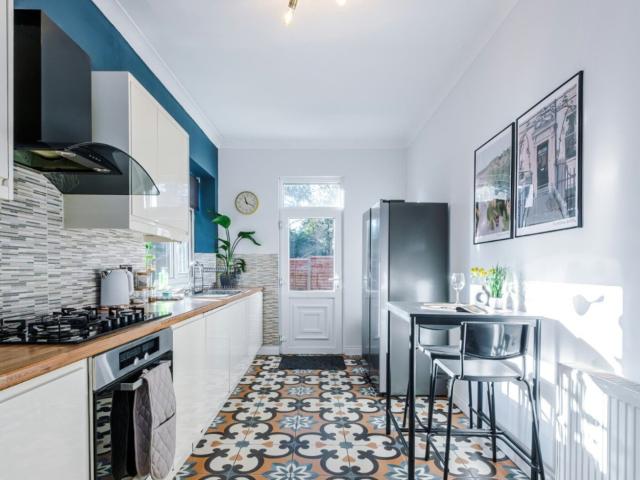 Headingley House | Sleeps 13 image
