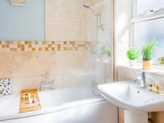 York | 12 Sleeper Townhouse Bishophill thumbnail