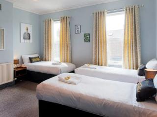 York | 12 Sleeper Townhouse Bishophill thumbnail