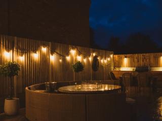 14 Sleeper House with underground bar, cinema room & hot tub thumbnail