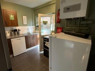 Ground Floor Apartment | Sleeps 10 - 12 thumbnail