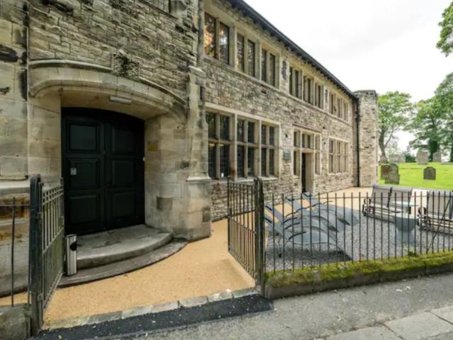 Cumbria 20 Sleeper House With Hot Tub and Bar image