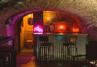 Bath | 14 Sleeper