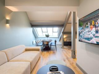 M One Apartments | Brooklyn Sleeps 12 thumbnail