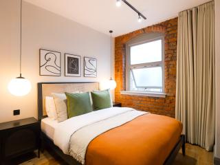M One Apartments | Brooklyn Sleeps 12 thumbnail