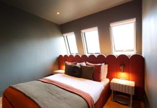 M One Apartments | Gatsby Sleeps 14