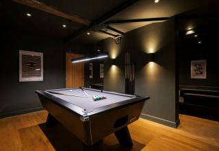 Umbrella Apartments | Depot Sleeps 12