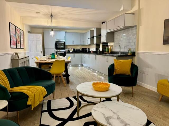 Nottingham | 21 Sleeper House image