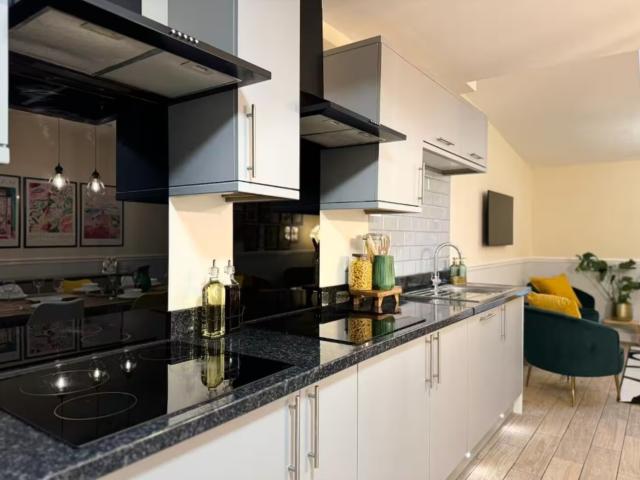 Nottingham | 21 Sleeper House image