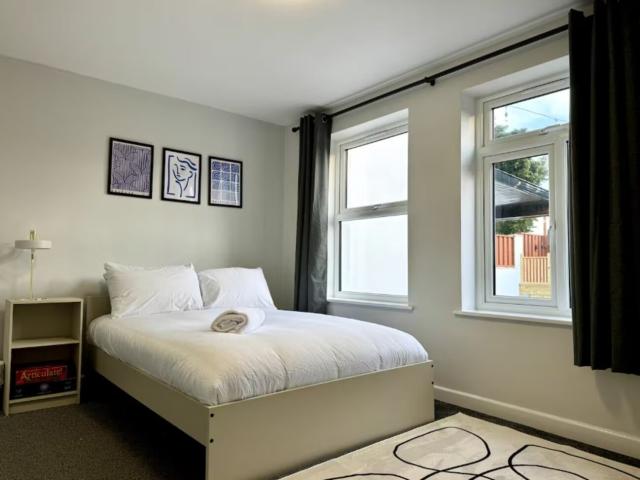 Nottingham | 21 Sleeper House image