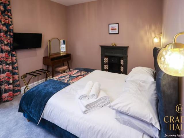 The Lakes | 20 Sleeper Property image