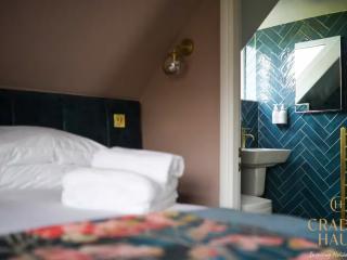 The Lakes | 20 Sleeper Property thumbnail
