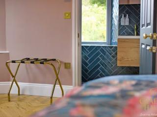 The Lakes | 20 Sleeper Property thumbnail