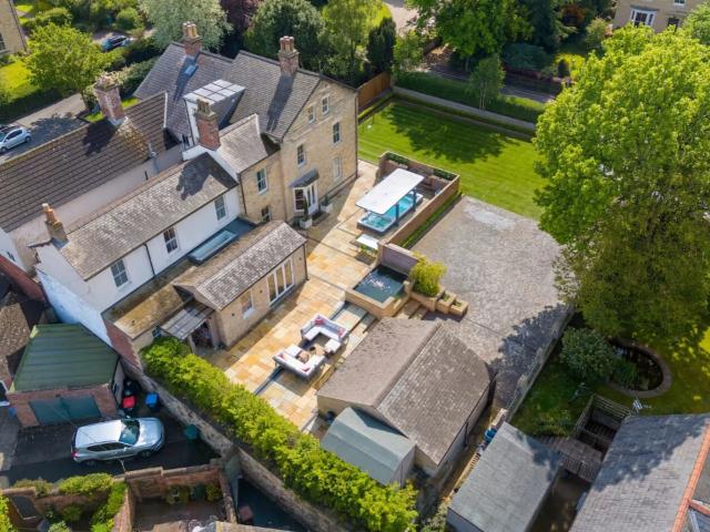 Yorkshire Luxury 7 Bedroom Manor with Hot Tub and Steam Room | Sleeps 16 image