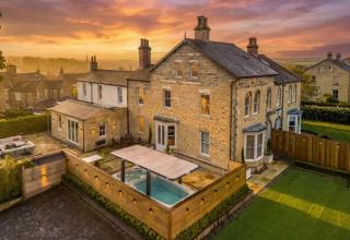 Yorkshire Luxury 7 Bedroom Manor with Hot Tub and Steam Room | Sleeps 16