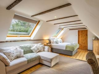Shropshire 16 Sleeper House with Pool and Sauna thumbnail