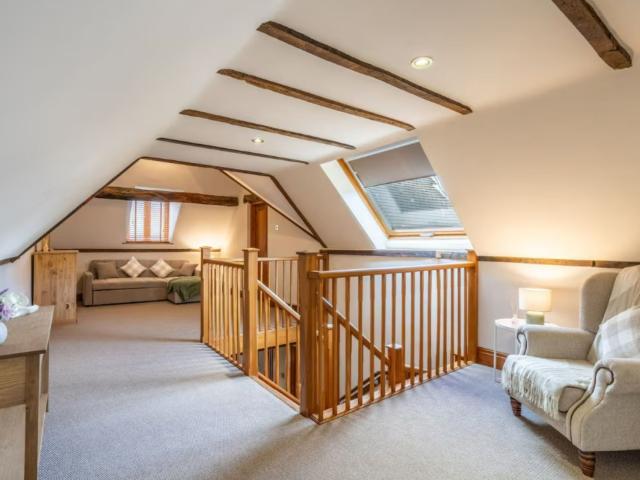 Shropshire 16 Sleeper House with Pool and Sauna image