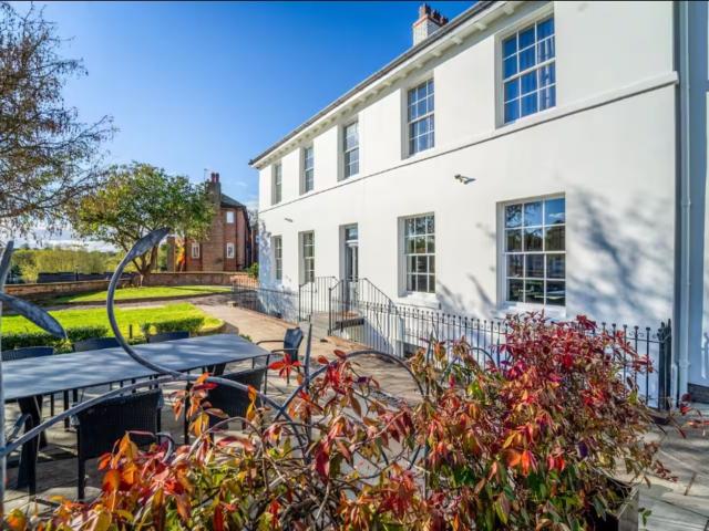 Chester | 16 Sleeper, 7 bedroom House image