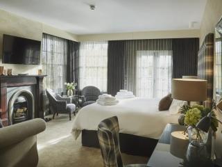 Chester | 16 Sleeper, 7 bedroom House thumbnail