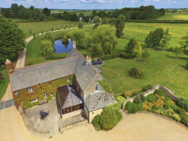 Cotswold 24 Sleeper with Hot Tub and BBQ image