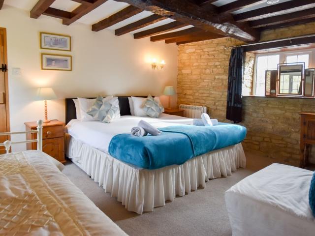 Cotswold 24 Sleeper with Hot Tub and BBQ image