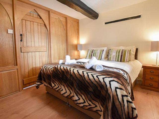 Cotswold 24 Sleeper with Hot Tub and BBQ image