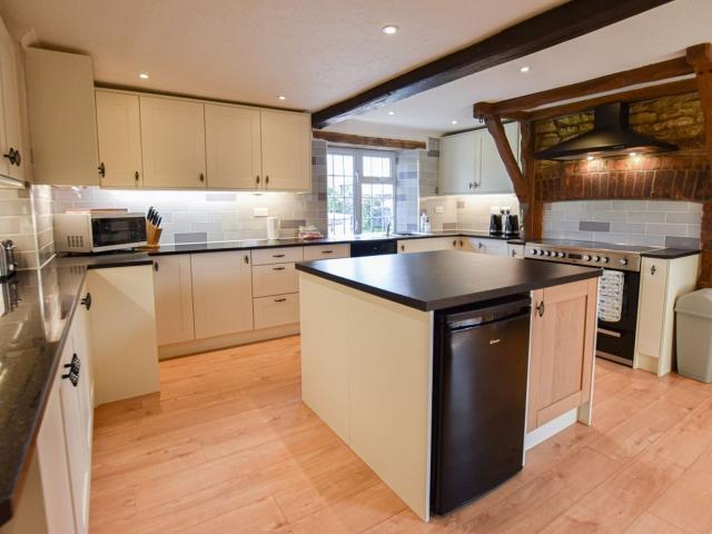 Cotswold 24 Sleeper with Hot Tub and BBQ image
