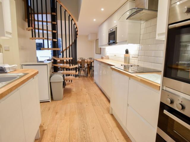 Cotswold 20 Sleeper Stables with Hot Tub image