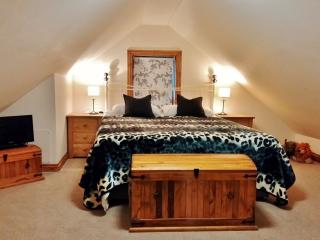 Cotswold 14 Sleeper with Hot Tub thumbnail