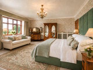 Shropshire | Old Rectory Sleeping 16, with Pool, Hot Tub and Games Room thumbnail